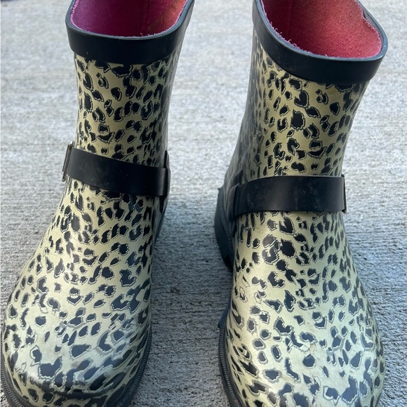 Cheetah Print Rain Boots - Picture 2 of 5